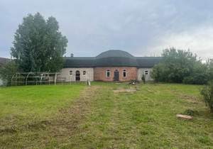 Дом 280м², 3-этажный, участок 15 сот.  