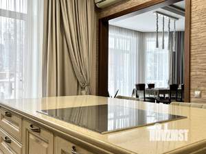 Дом 341м&sup2;, 2-этажный, участок 15 сот.  