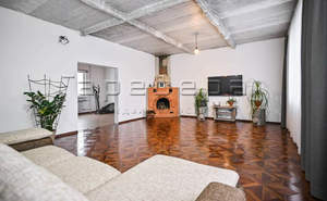 Дом 200м&sup2;, 2-этажный, участок 6 сот.  