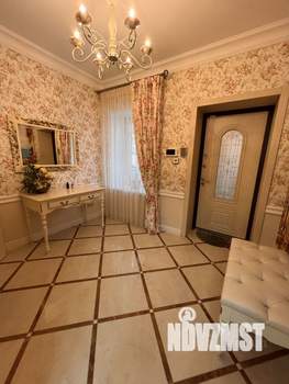Таунхаус 270м², 3-этажный, участок 1 сот.  
