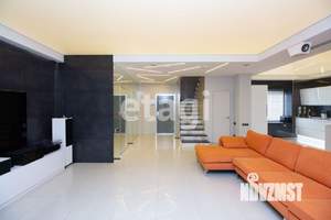 Таунхаус 142м&sup2;, 2-этажный, участок 1 сот.  