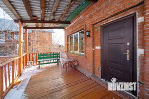 Коттедж 280м², 2-этажный, участок 12 сот.  