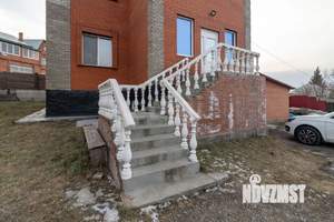 Дом 489м&sup2;, 2-этажный, участок 8 сот.  