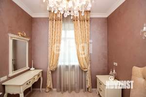 Дом 500м&sup2;, 4-этажный, участок 11 сот.  