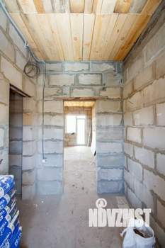 Дом 100м&sup2;, 2-этажный, участок 10 сот.  