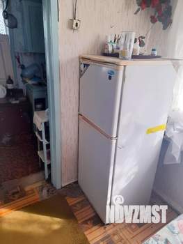 Дом 30м&sup2;, 2-этажный, участок 1 сот.  