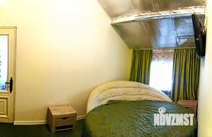 Дом 160м&sup2;, 2-этажный, участок 7 сот.  