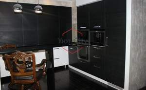 Дом 570м&sup2;, 3-этажный, участок 20 сот.  