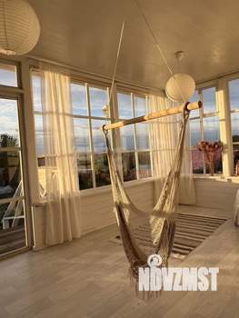 Дом 180м&sup2;, 3-этажный, участок 10 сот.  