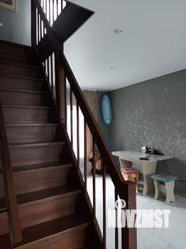 Коттедж 215м², 3-этажный, участок 8 сот.  