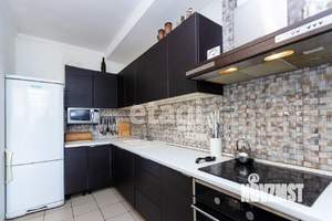 Дом 220м&sup2;, 3-этажный, участок 5 сот.  