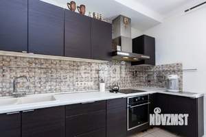 Дом 220м², 3-этажный, участок 5 сот.  