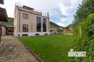 Дом 558м&sup2;, 4-этажный, участок 15 сот.  