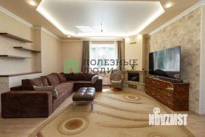 Дом 242м&sup2;, 3-этажный, участок 20 сот.  