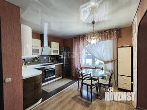 Дом 140м&sup2;, 2-этажный, участок 10 сот.  