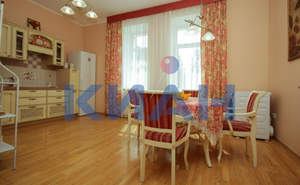 Дом 286м², 2-этажный, участок 13 сот.  