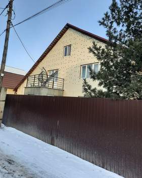 Дом 261м², 2-этажный, участок 15 сот.  