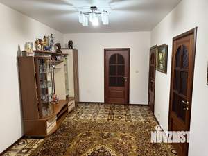 Дом 400м², 2-этажный, участок 10 сот.  