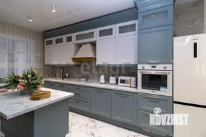 Дом 330м&sup2;, 2-этажный, участок 8 сот.  