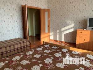 1-к квартира, посуточно, 42м2, 8/10 этаж