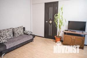 2-к квартира, посуточно, 48м2, 1/5 этаж