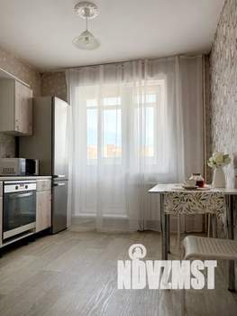 1-к квартира, посуточно, 40м2, 9/15 этаж