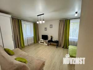 1-к квартира, посуточно, 38м2, 2/9 этаж