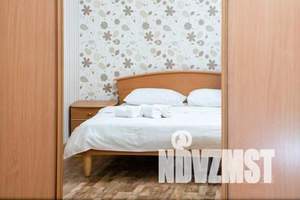 2-к квартира, посуточно, 67м2, 1/1 этаж