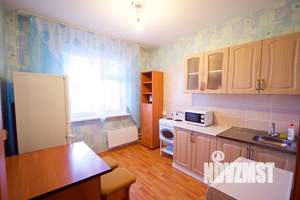 1-к квартира, посуточно, 42м2, 7/10 этаж