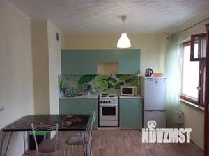 Студия квартира, посуточно, 40м2, 9/10 этаж