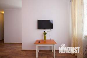 1-к квартира, посуточно, 37м2, 1/1 этаж