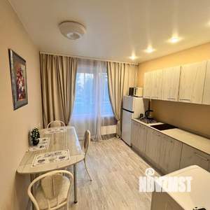 1-к квартира, посуточно, 42м2, 1/10 этаж