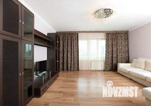 1-к квартира, посуточно, 61м2, 1/1 этаж