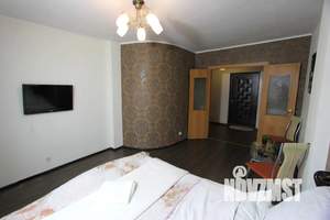 1-к квартира, посуточно, 38м2, 7/14 этаж