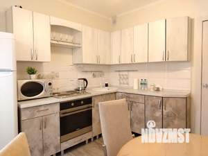1-к квартира, посуточно, 40м2, 1/8 этаж