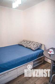 2-к квартира, посуточно, 42м2, 1/5 этаж