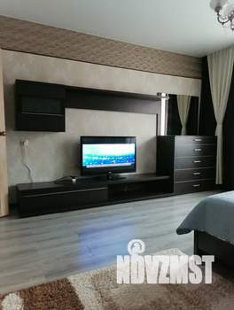 1-к квартира, посуточно, 42м2, 2/10 этаж