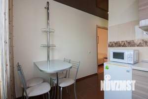 1-к квартира, посуточно, 37м2, 1/1 этаж