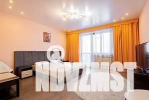 1-к квартира, посуточно, 38м2, 4/10 этаж