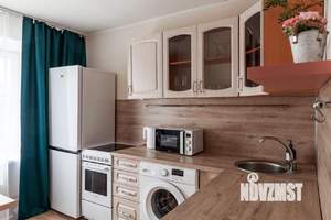 1-к квартира, посуточно, 42м2, 1/1 этаж