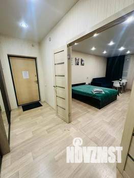 Студия квартира, посуточно, 35м2, 2/10 этаж