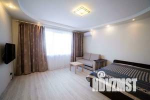 1-к квартира, посуточно, 42м2, 2/10 этаж