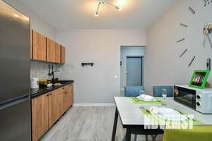 1-к квартира, посуточно, 38м2, 7/16 этаж