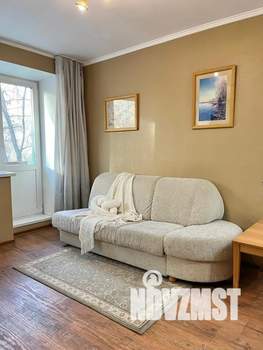 Студия квартира, посуточно, 32м2, 3/5 этаж