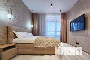 1-к квартира, посуточно, 35м2, 7/25 этаж