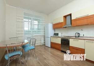 1-к квартира, посуточно, 54м2, 2/10 этаж