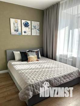 Студия квартира, посуточно, 40м2, 10/17 этаж