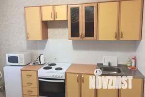 1-к квартира, посуточно, 35м2, 8/10 этаж