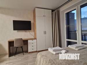 Студия квартира, посуточно, 36м2, 1/18 этаж