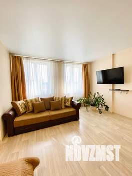 Студия квартира, посуточно, 42м2, 6/8 этаж